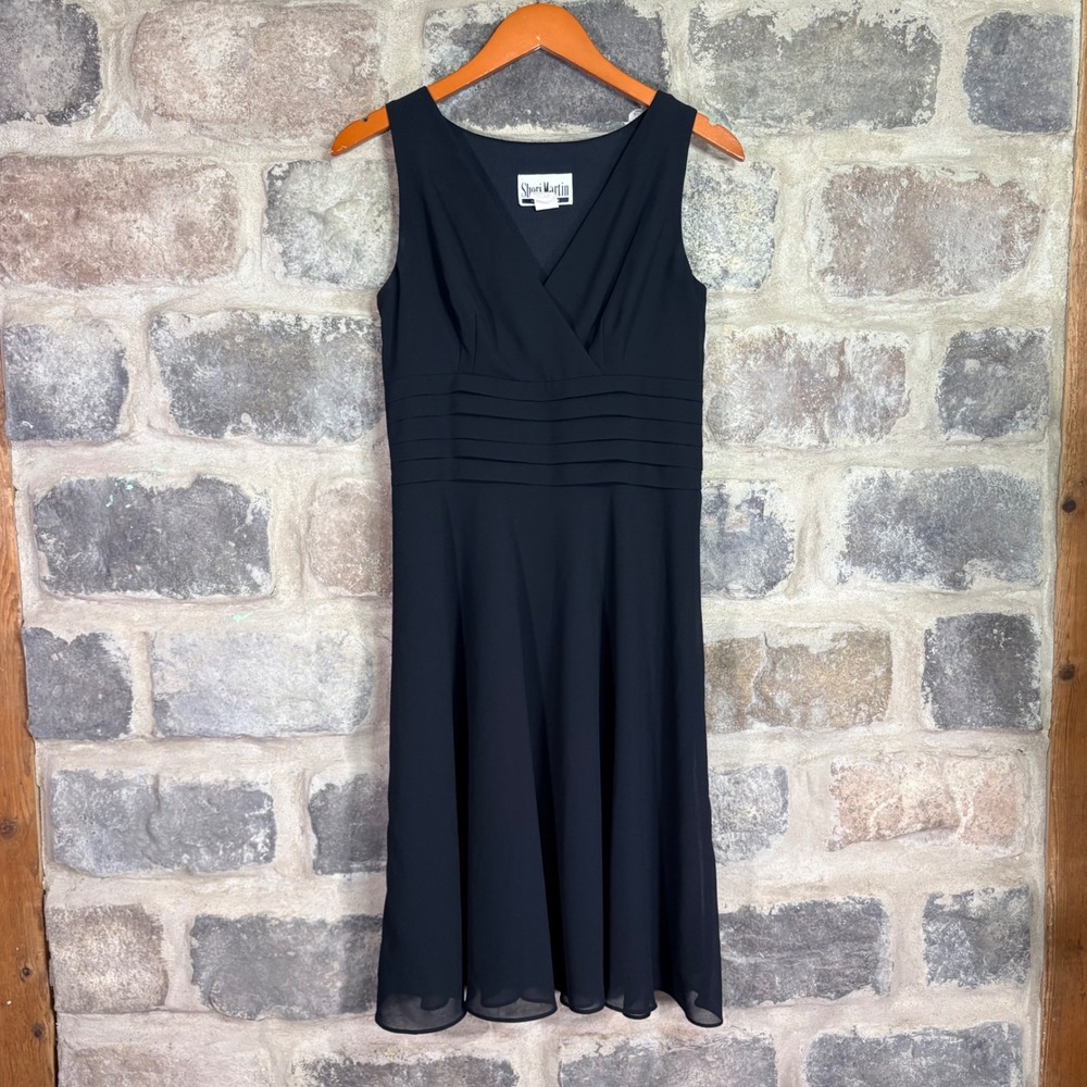 Sheri Martin New York Black Sleeveless V-Neck Pleated Waist Midi Dress Size 6